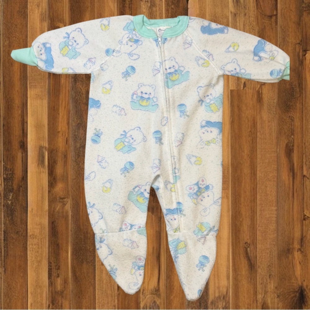 Vintage Gerber Baby Sleeper – 0–6 Months – Fuzzy Footed Pajamas
